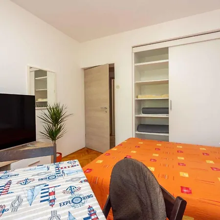 Apartment In 45033 Dramalj
